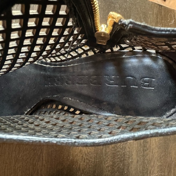 Burberry Leather Animal Lazercut Mule - Picture 2 of 7